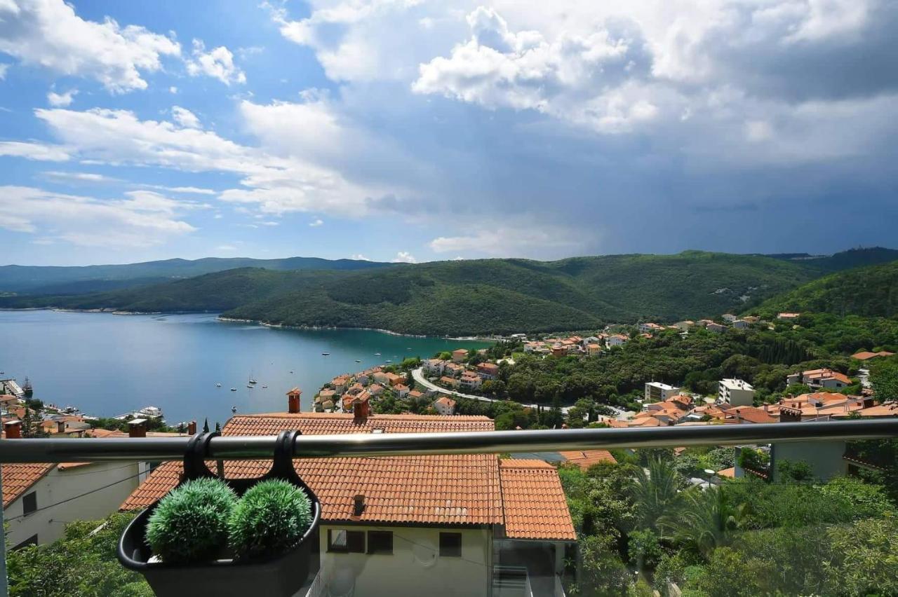 Apartment Vanilla I With Beautiful Seaview Rabac Exterior foto